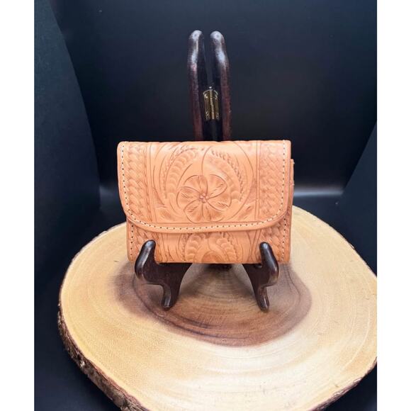 Vintage Handmade Floral Leather Wallet - Picture 2 of 7